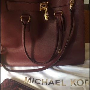 Michael Kors Lg Saffiano Tote w/ Snakeskin Wallet